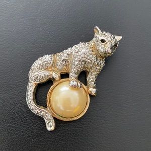 Panther brooch